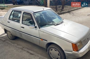 Лифтбек ЗАЗ 1103 Славута 2005 в Каменец-Подольском