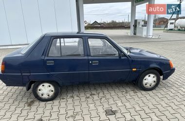 Лифтбек ЗАЗ 1103 Славута 2006 в Калиновке