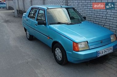 Лифтбек ЗАЗ 1103 Славута 2003 в Броварах