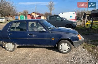 Лифтбек ЗАЗ 1103 Славута 2004 в Мене