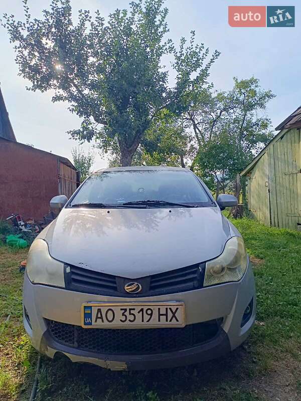 Хэтчбек ЗАЗ Forza 2011 в 