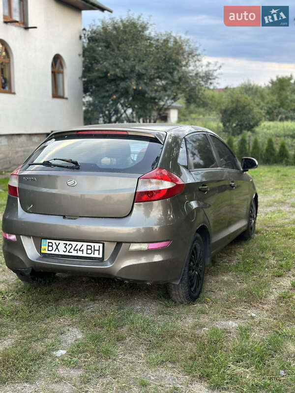 Ліфтбек ЗАЗ Forza 2011 в Львові