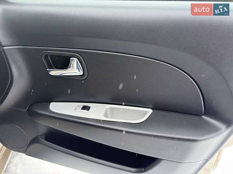 Лифтбек ЗАЗ Forza 2012 в Ахтырке фото 39 Лифтбек ЗАЗ Forza 2012 в Ахтырке