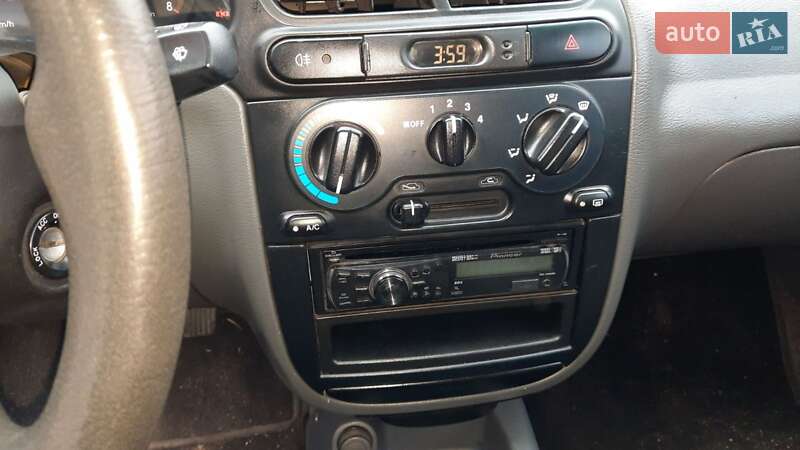 Седан ЗАЗ Lanos 2010 в Дніпрі