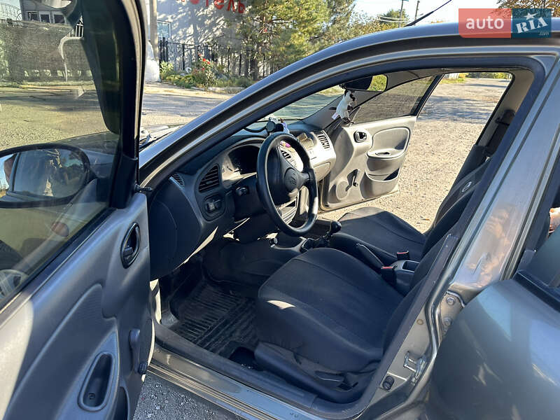 Седан ЗАЗ Lanos 2011 в Дніпрі