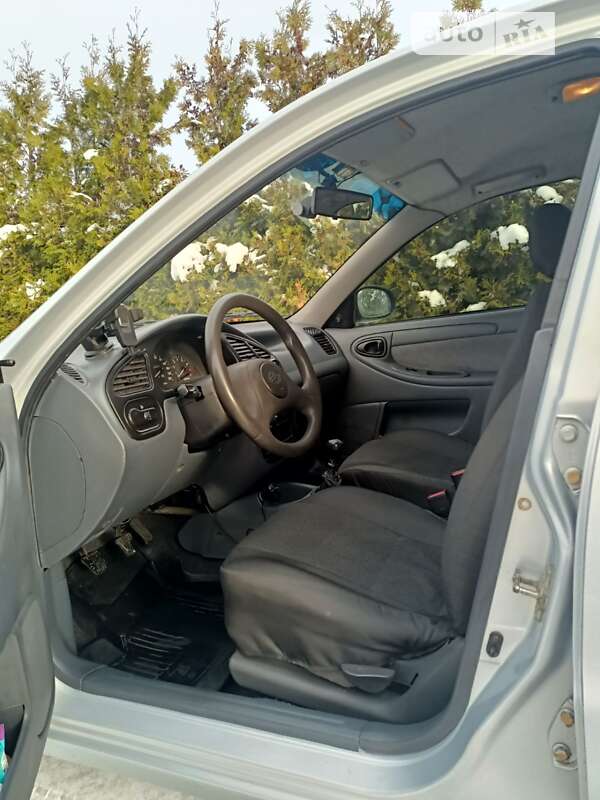 Седан ЗАЗ Lanos 2011 в Луцьку