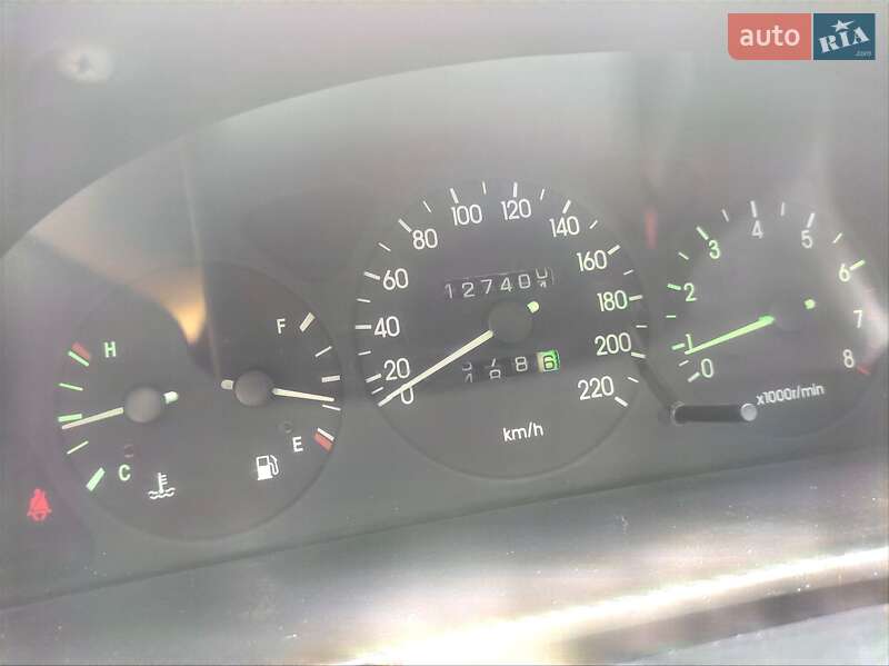 Седан ЗАЗ Lanos 2010 в Чернівцях