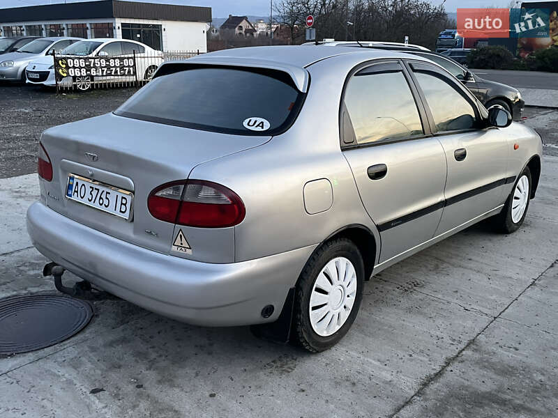 Седан ЗАЗ Lanos 2005 в Солотвині