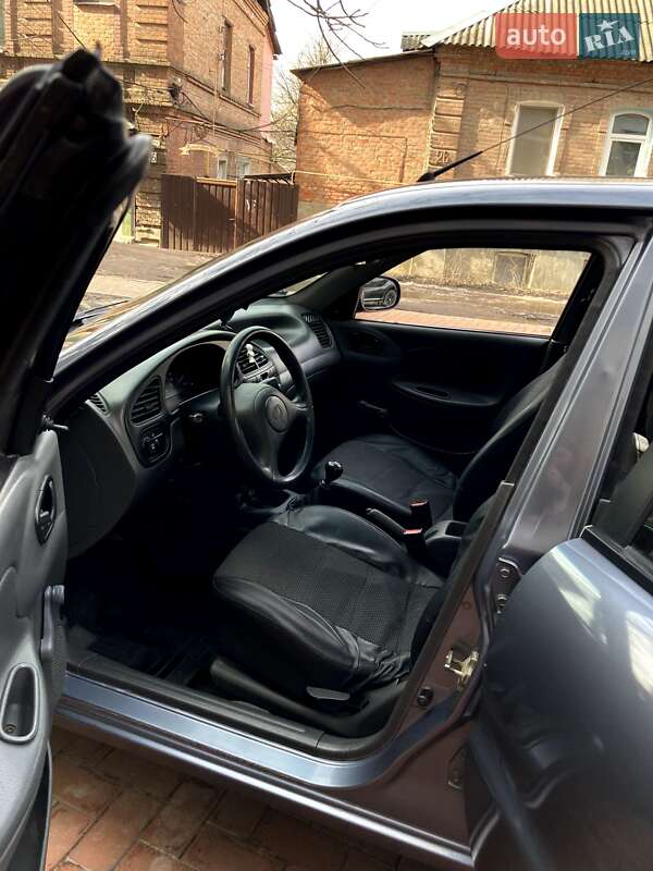 Седан ЗАЗ Lanos 2010 в Глухове