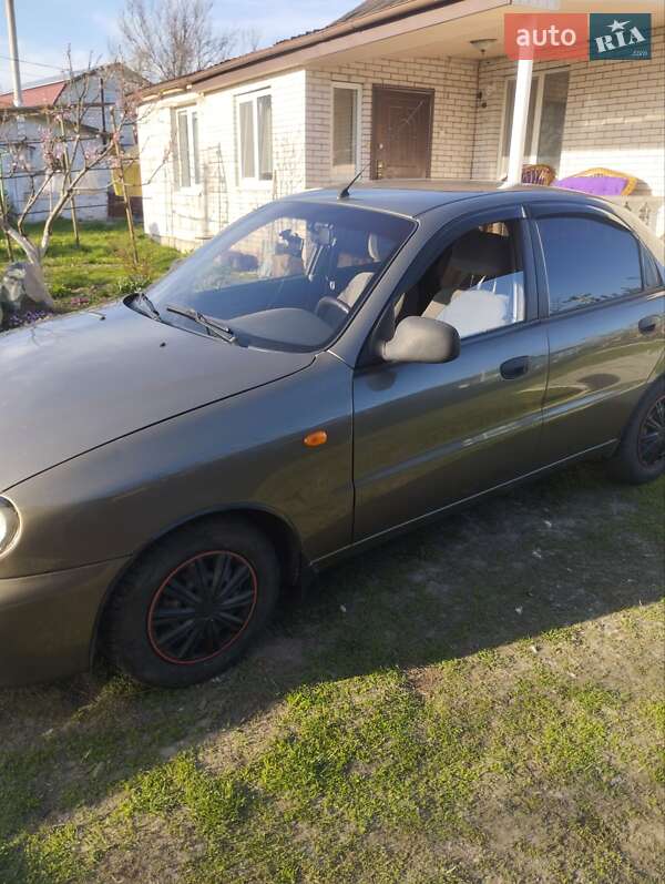 Седан ЗАЗ Lanos 2012 в Борисполі