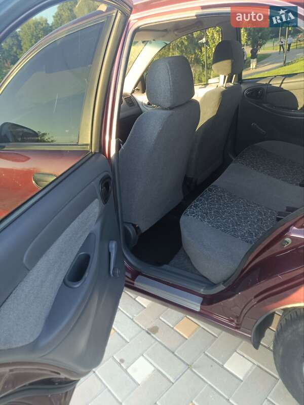 Седан ЗАЗ Lanos 2011 в Києві