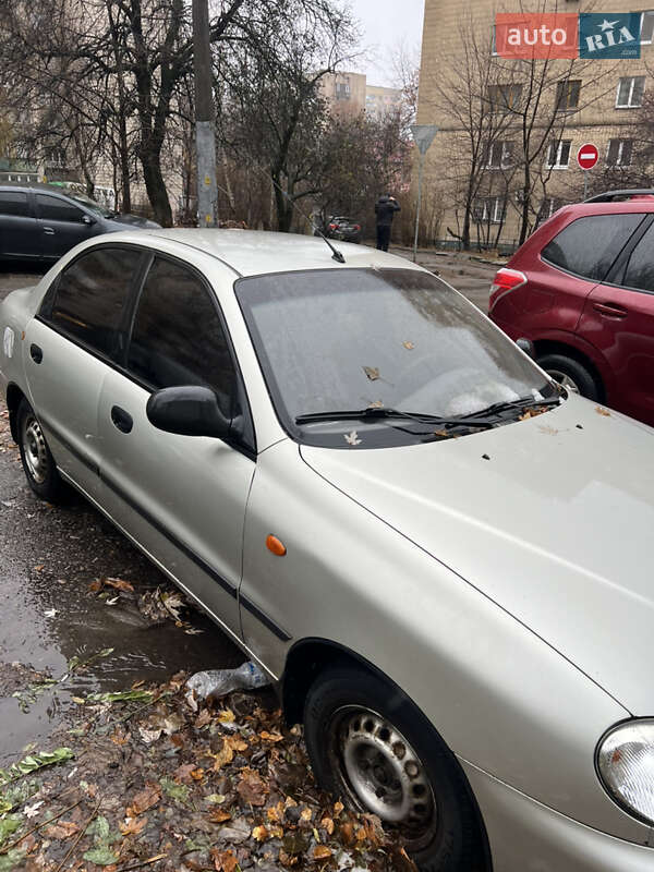 Седан ЗАЗ Lanos 2010 в Киеве