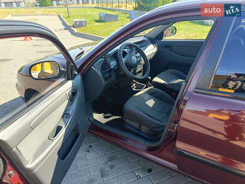 Седан ЗАЗ Lanos 2010 в Рівному