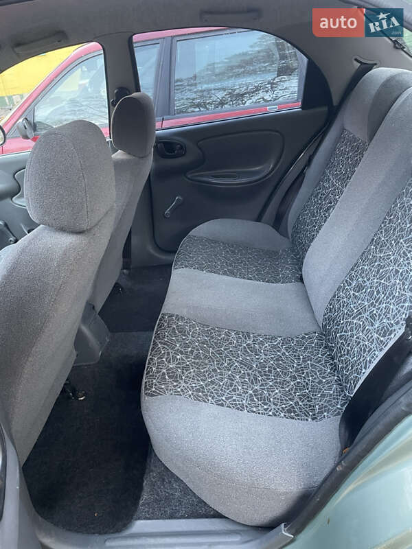 Седан ЗАЗ Lanos 2010 в Киеве