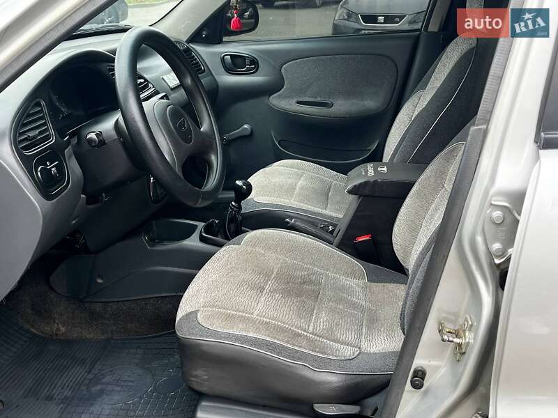 Седан ЗАЗ Lanos 2007 в Днепре