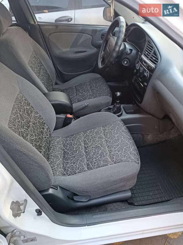 Седан ЗАЗ Lanos 2008 в Днепре