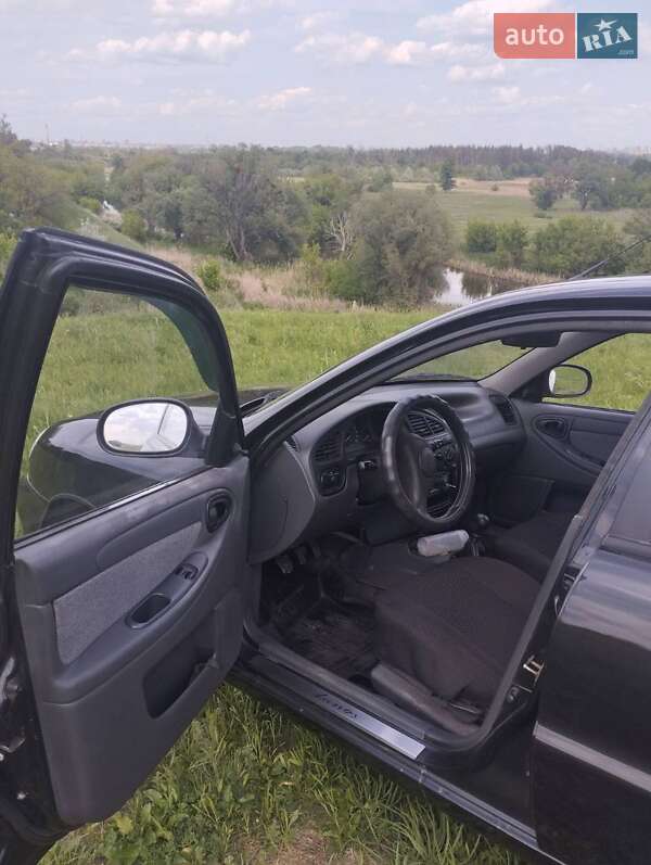 Седан ЗАЗ Lanos 2010 в Харькове