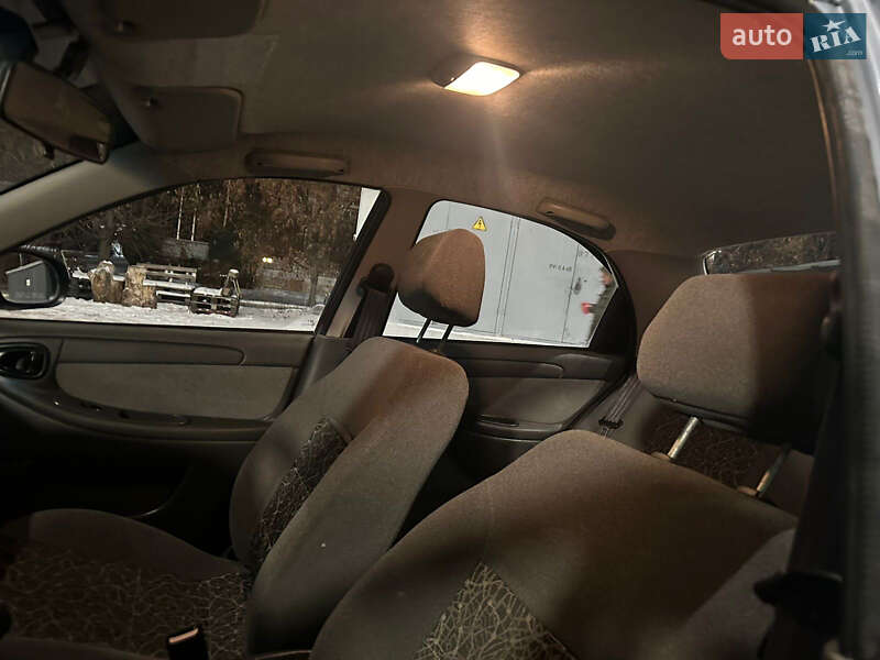 Седан ЗАЗ Lanos 2010 в Киеве