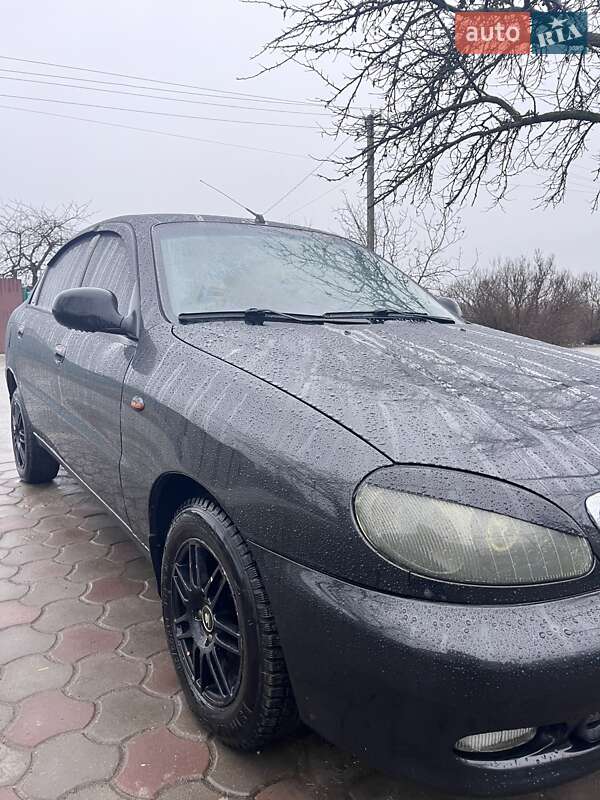 Седан ЗАЗ Lanos 2010 в Николаеве