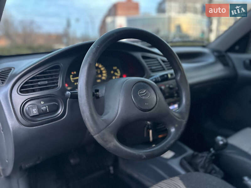 Седан ЗАЗ Lanos 2012 в Николаеве