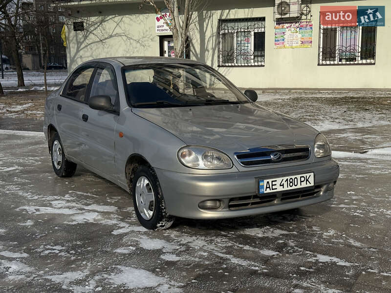 Седан ЗАЗ Lanos 2009 в Днепре