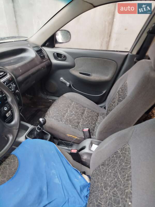 Седан ЗАЗ Lanos 2007 в Вишневом фото Седан ЗАЗ Lanos 2007 в Вишневом