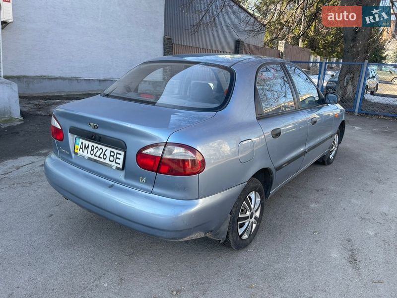 Седан ЗАЗ Lanos 2008 в Радомышле