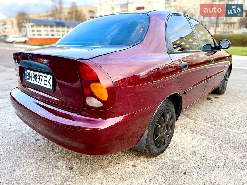 Седан ЗАЗ Lanos 2009 в Ромнах