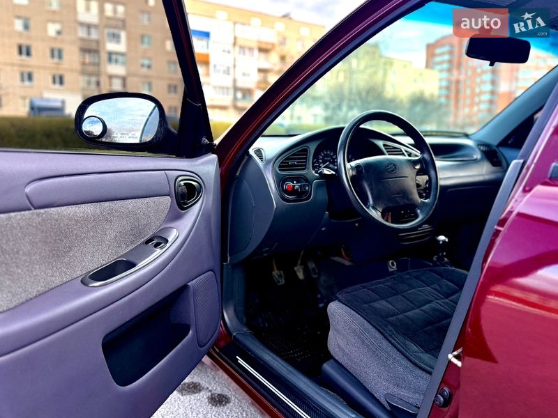 Седан ЗАЗ Lanos 2009 в Ромнах