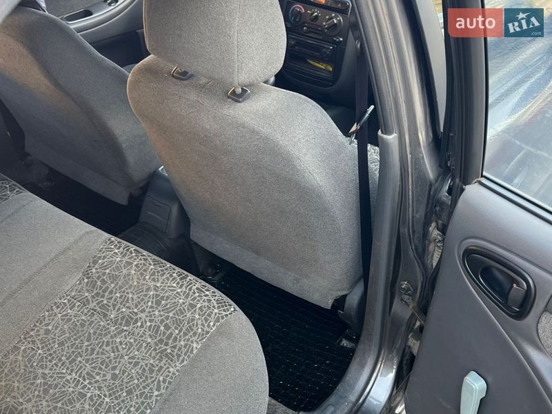 Седан ЗАЗ Lanos 2011 в Луцьку