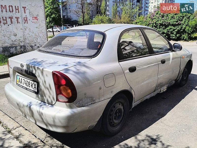 Седан ЗАЗ Lanos 2010 в Киеве