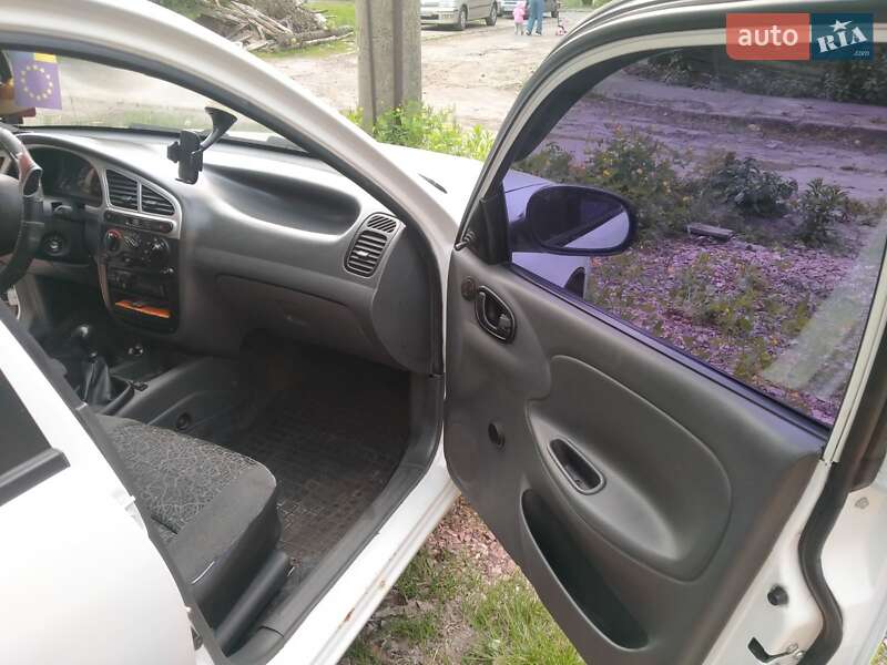 Седан ЗАЗ Sens 2009 в Киеве