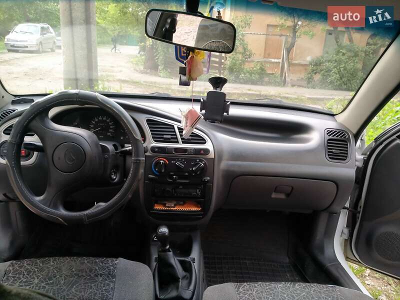 Седан ЗАЗ Sens 2009 в Киеве