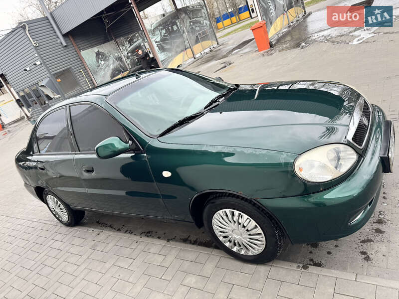 Седан ЗАЗ Sens 2013 в Павлиші