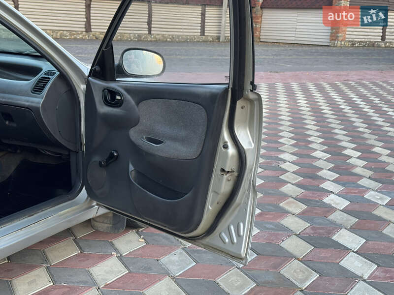 Седан ЗАЗ Sens 2007 в Чернівцях