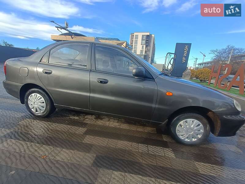 Седан ЗАЗ Sens 2012 в Ужгороді