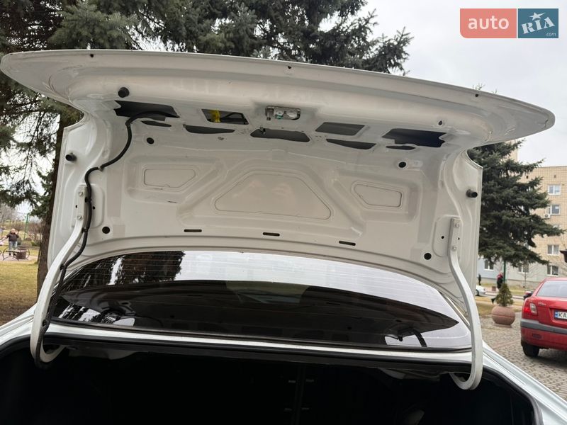 Седан ЗАЗ Sens 2015 в Могилев-Подольске