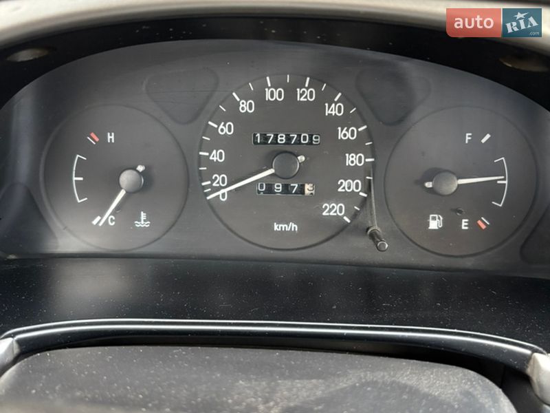 Седан ЗАЗ Sens 2011 в Синельниково