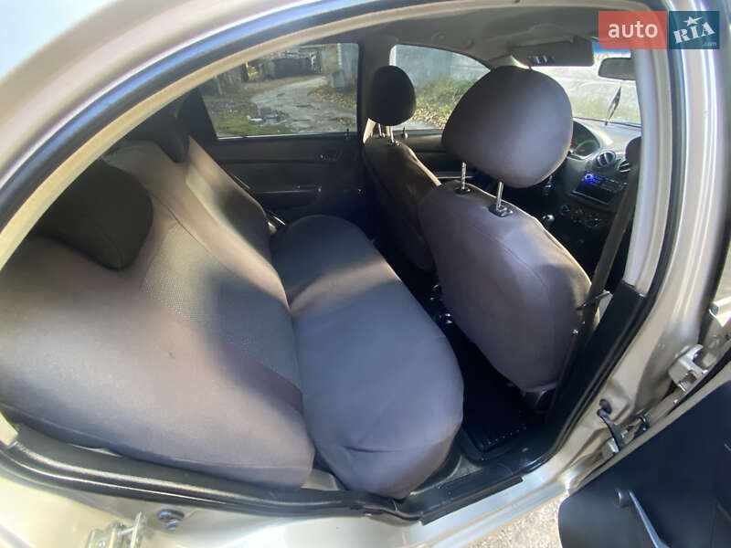 Седан ЗАЗ Vida 2013 в Краснограді