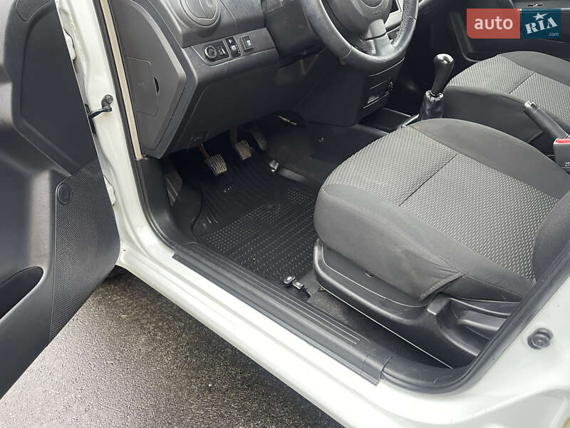 Седан ЗАЗ Vida 2013 в Золотоноше фото 13 Седан ЗАЗ Vida 2013 в Золотоноше