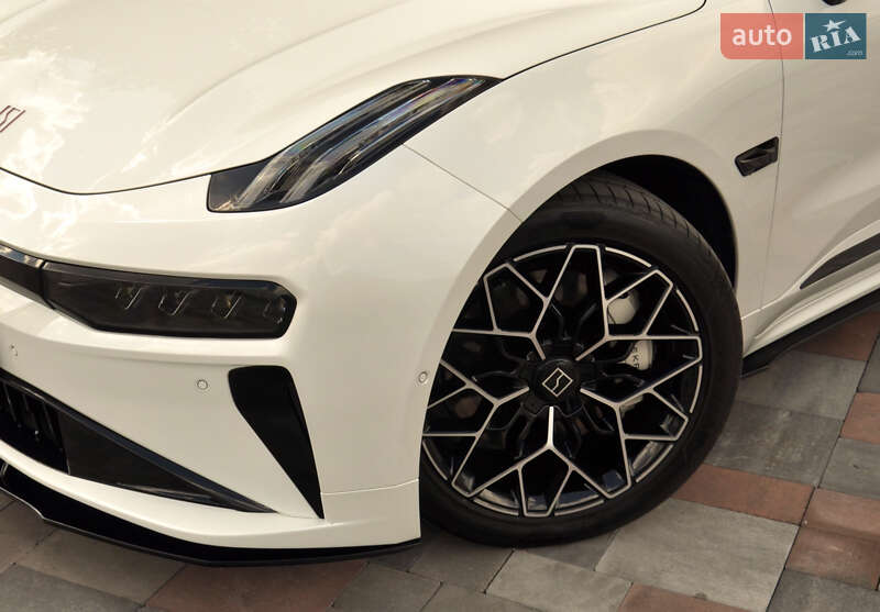 Внедорожник / Кроссовер Zeekr 001 2024 в Киеве