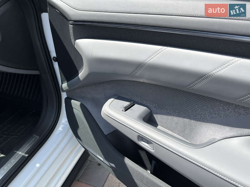 Внедорожник / Кроссовер Zeekr 001 2024 в Киеве