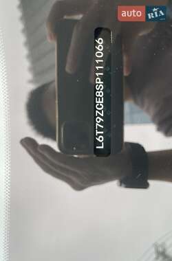Внедорожник / Кроссовер Zeekr 001 2025 в 