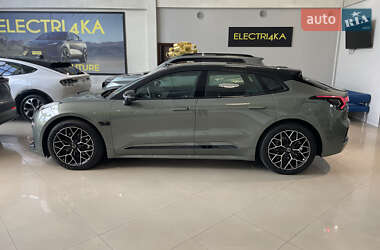 Внедорожник / Кроссовер Zeekr 001 2025 в 