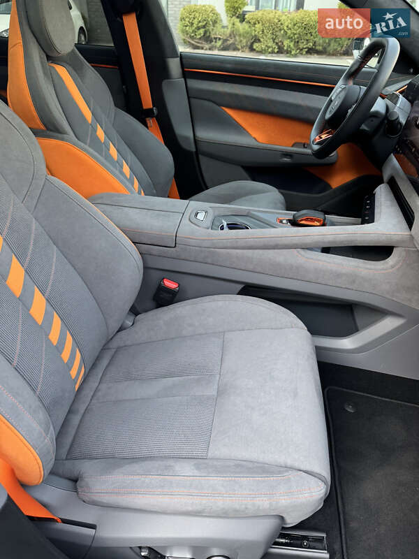 Внедорожник / Кроссовер Zeekr 001 2024 в Каменец-Подольском