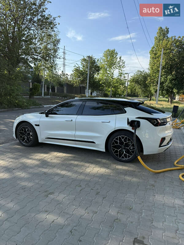 Внедорожник / Кроссовер Zeekr 001 2024 в Николаеве