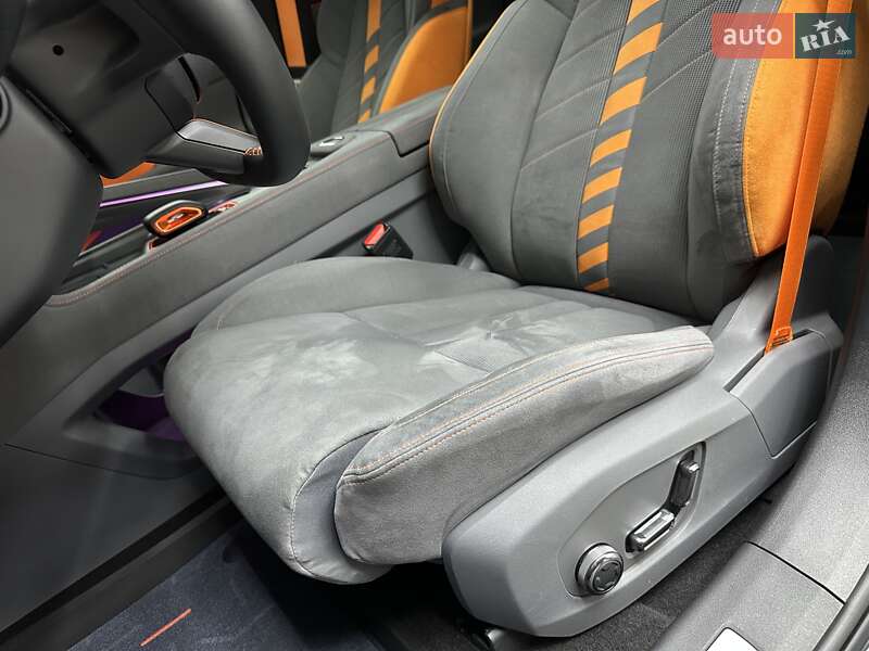 Позашляховик / Кросовер Zeekr 001 2024 в Дніпрі