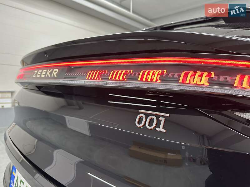 Позашляховик / Кросовер Zeekr 001 2024 в Дніпрі
