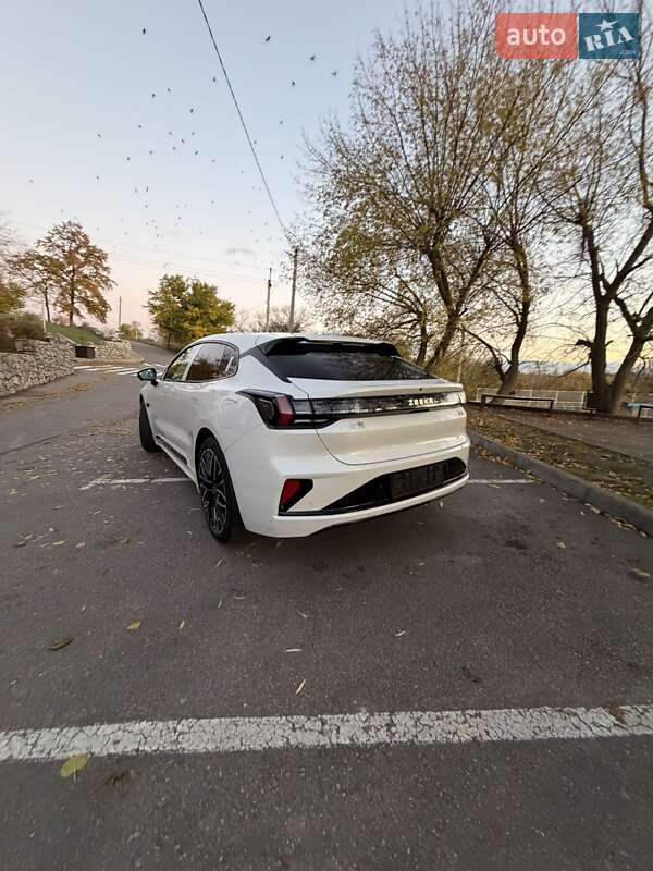 Позашляховик / Кросовер Zeekr 001 2025 в Кропивницькому фото 14 Позашляховик / Кросовер Zeekr 001 2025 в Кропивницькому