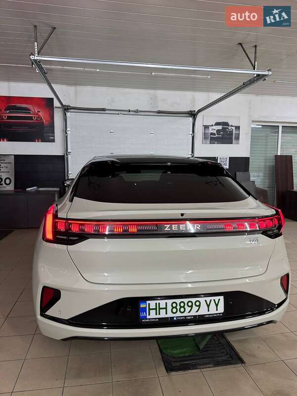 Внедорожник / Кроссовер Zeekr 001 2025 в Одессе